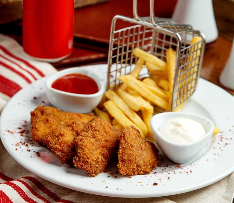 deliciosos nuggets de pollo