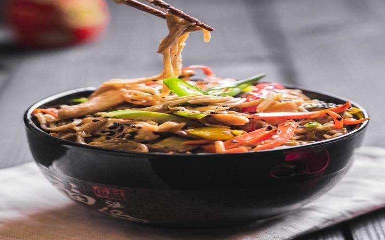 Ramen con verduras asadas