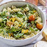 ensalada de pasta con pesto